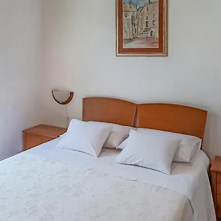 Apartment Beautiful In Krk With Kitchen