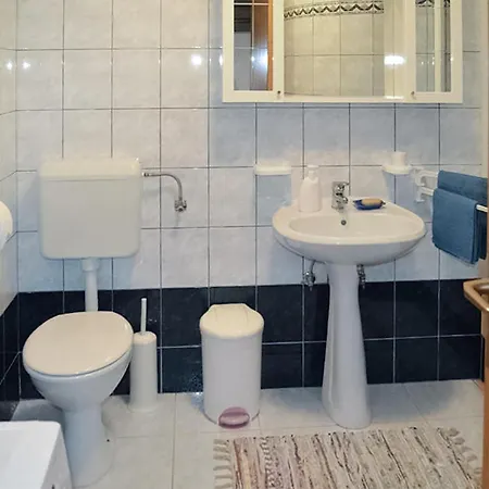 Apartment Beautiful In Krk With Kitchen Krk Town