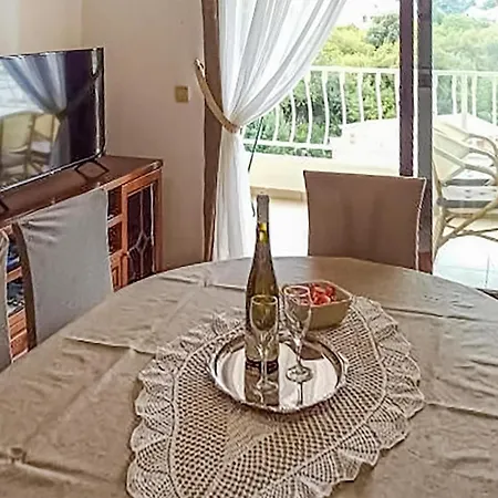 Beautiful In Krk With Kitchen Apartment